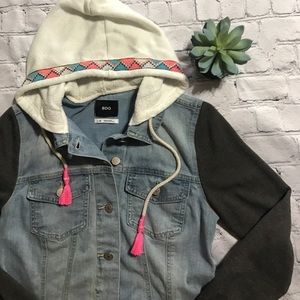 BDG denim sweatshirt jacked